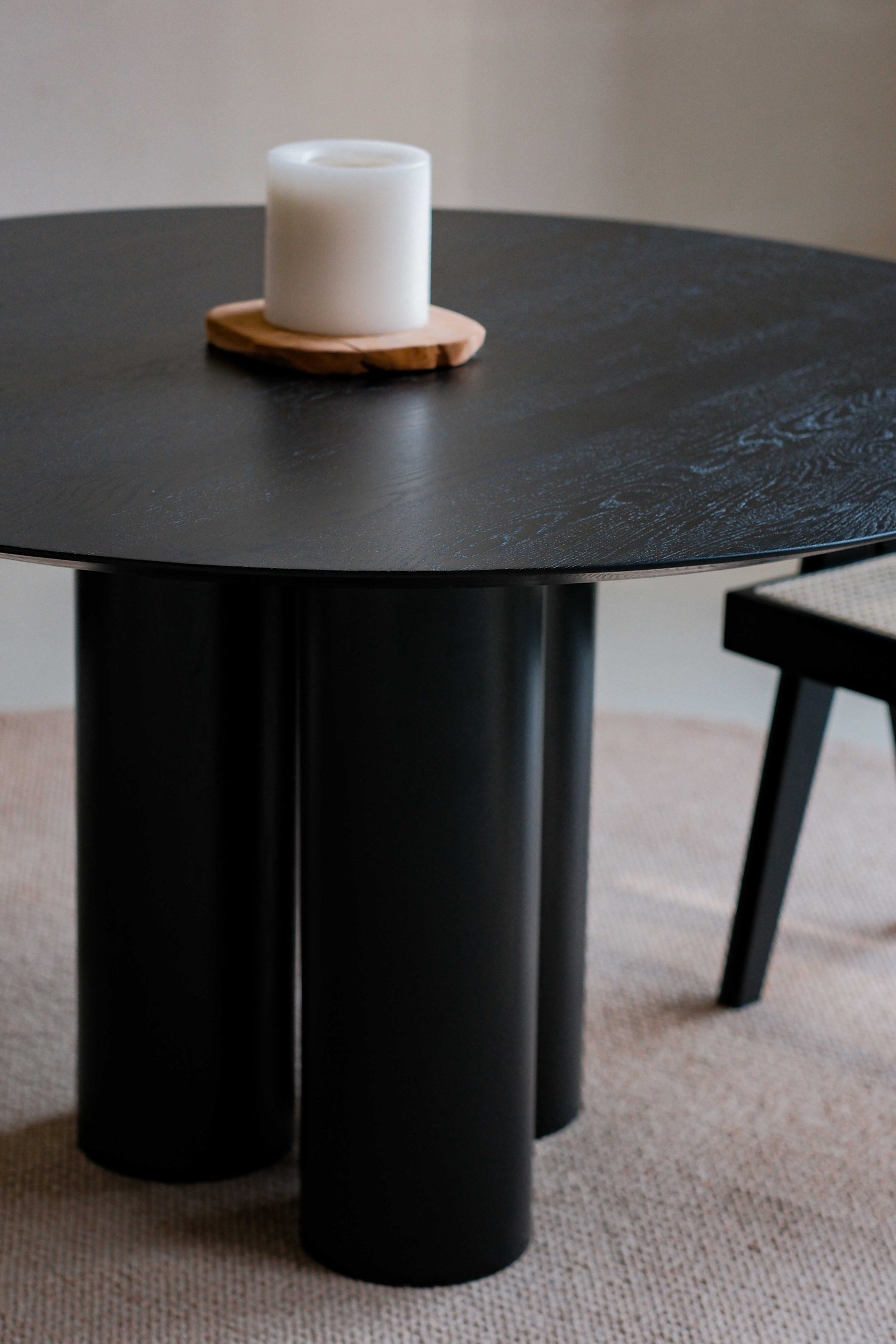 Ronde houten eettafel - zwart eiken